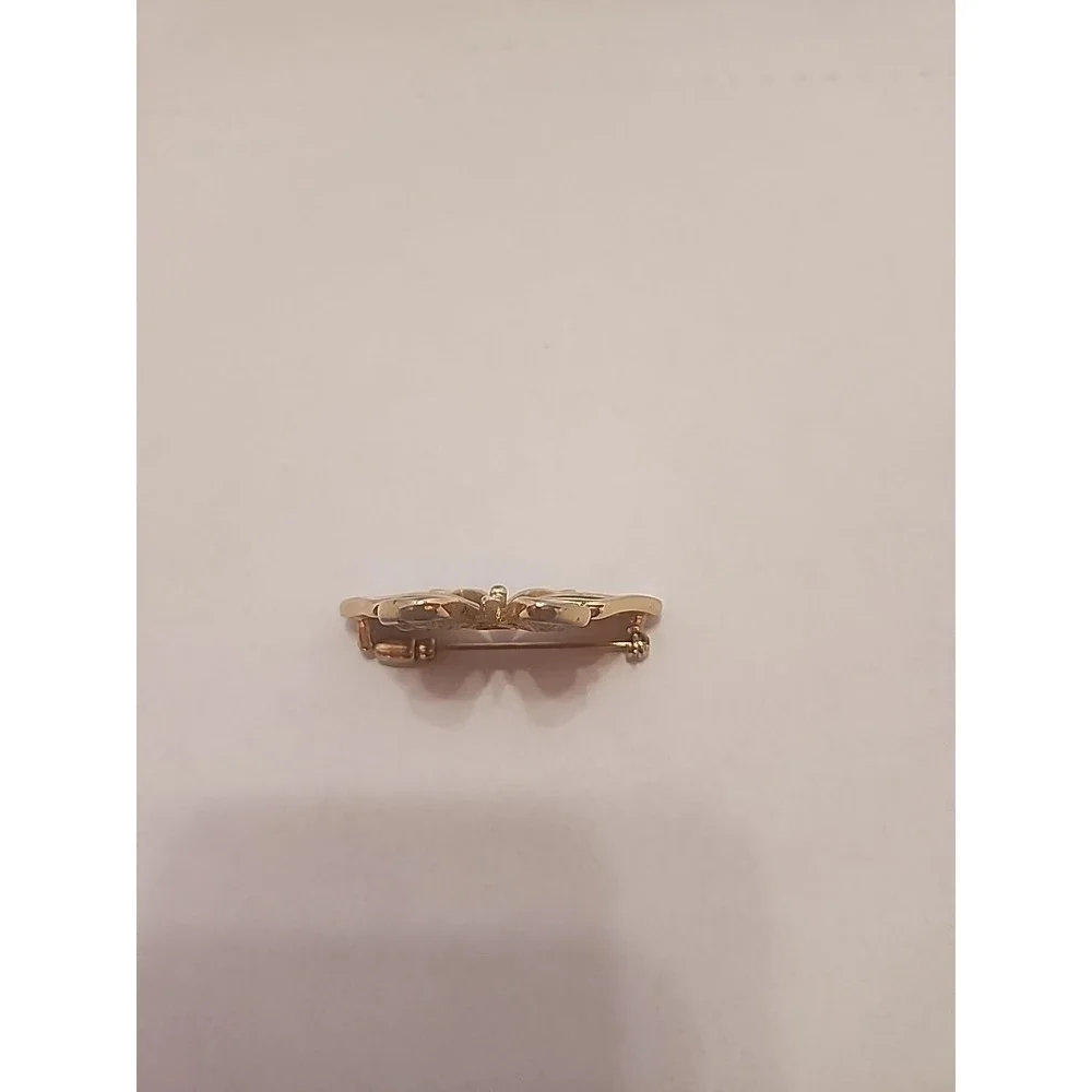 Anne Klein adds touch